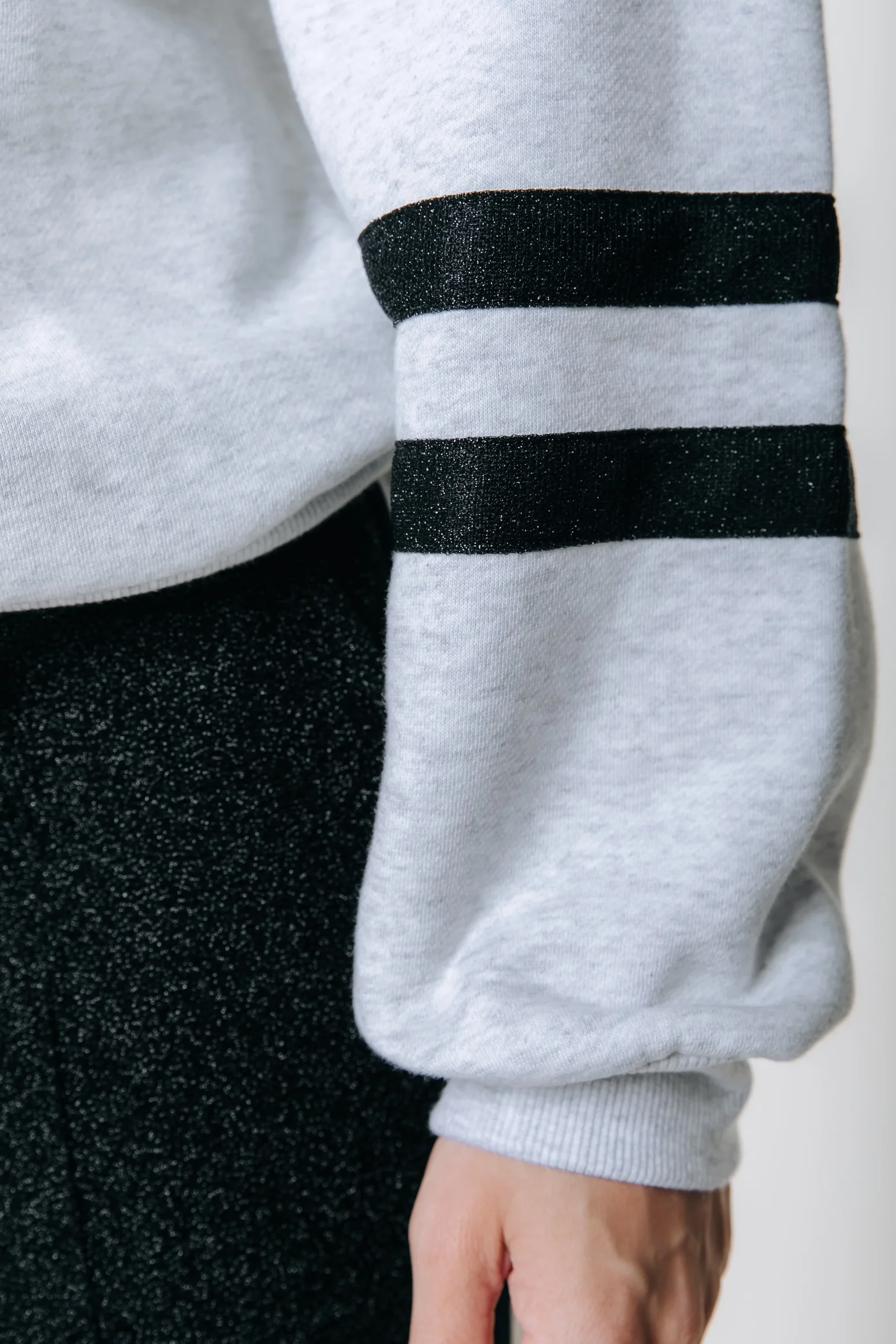 CR Lurex Sweat | Light grey melange - Image 5