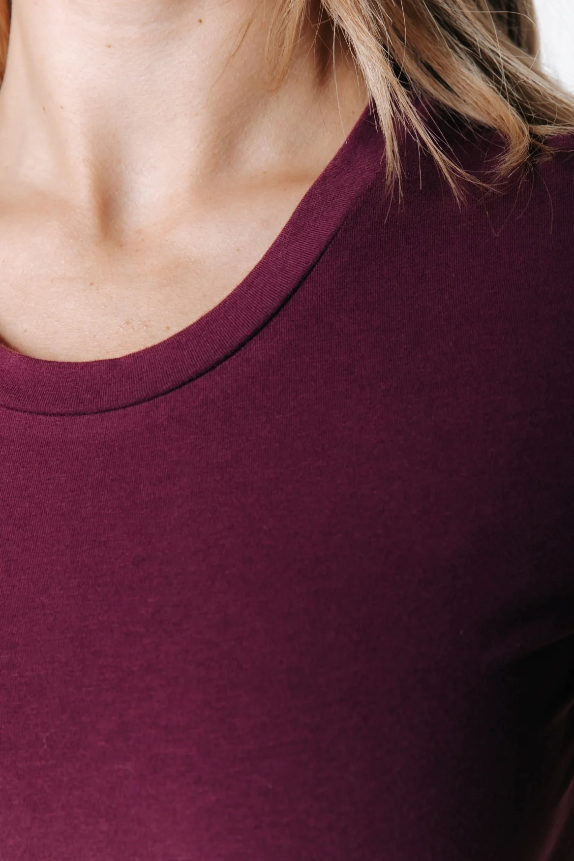Fitted Wideneck T-shirt | Merlot Red - Image 3