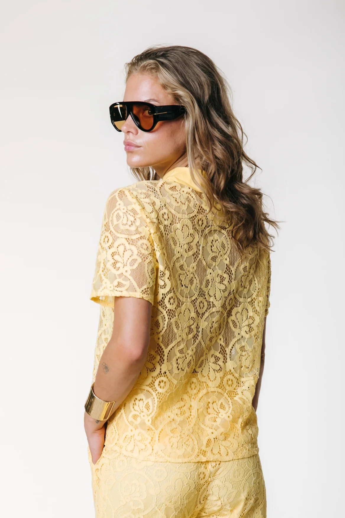 Giulia Lace Resort Shirt | Warm yellow - Image 3