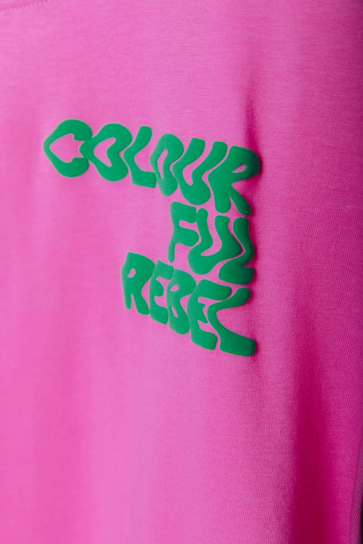 Logo Wave T-shirt | Medium Bright Pink - Image 2