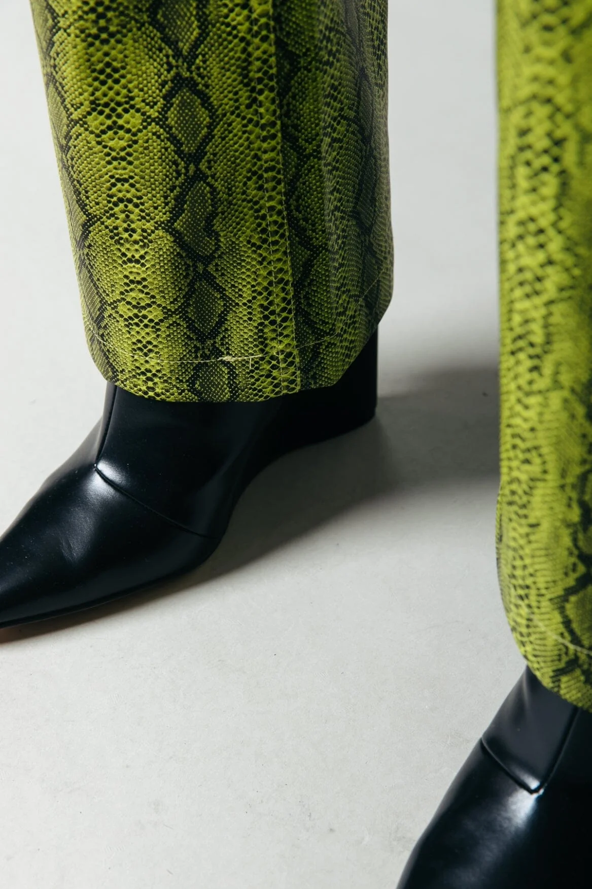 Russy Snake Pants | Neon lime - Image 4