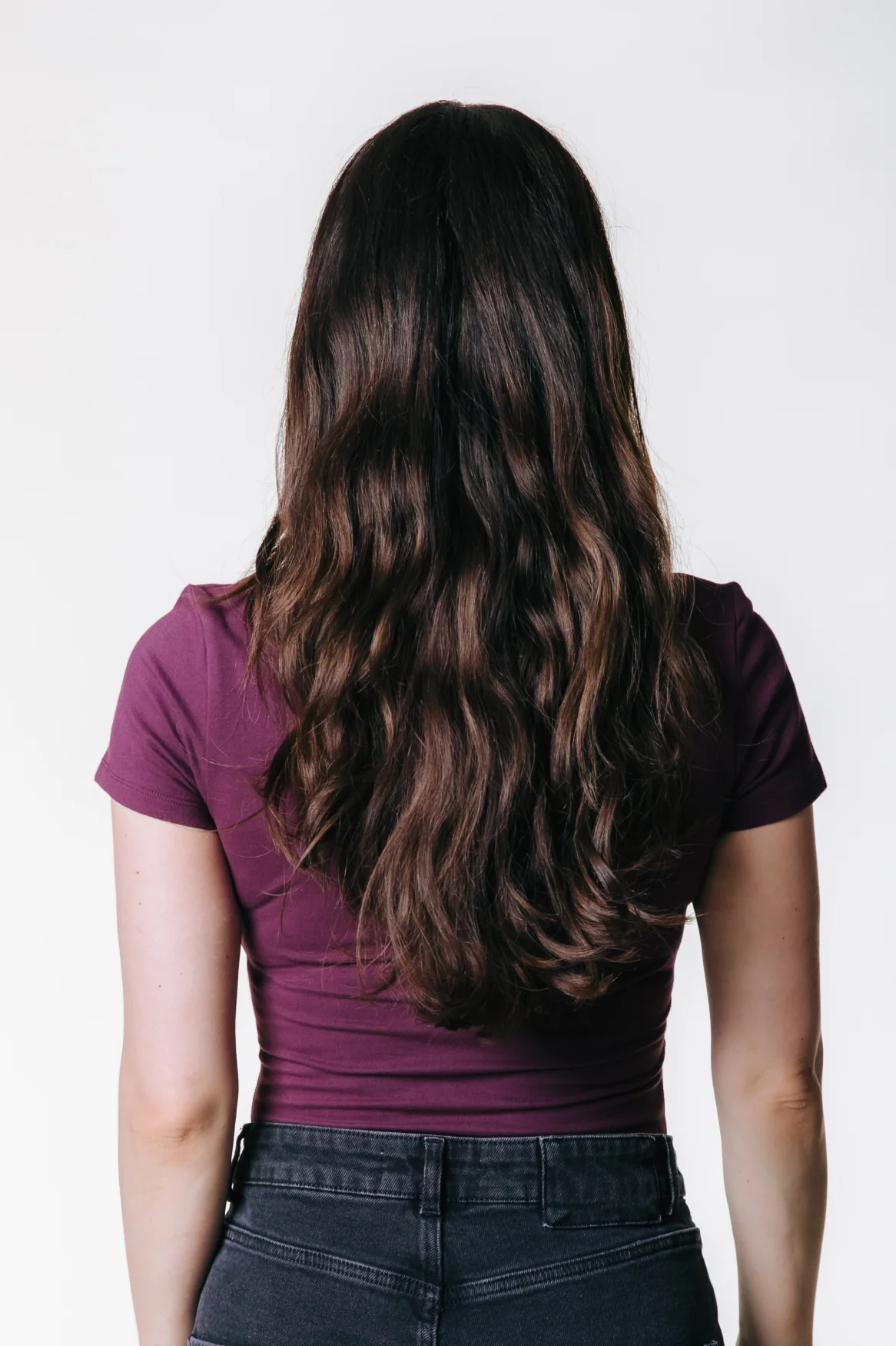 Fitted V-neck T-shirt | Merlot Red - Image 4