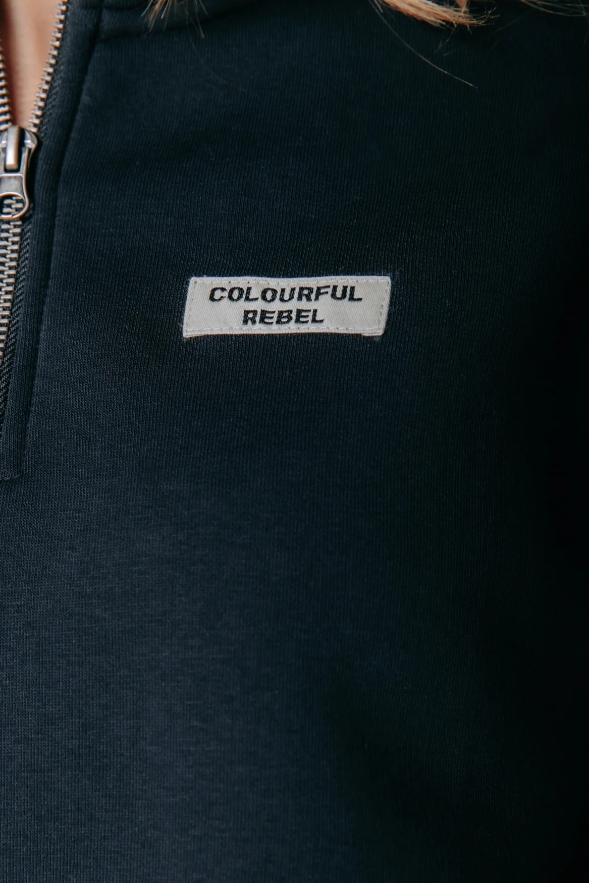Label Zip Sweat | Black - Image 4