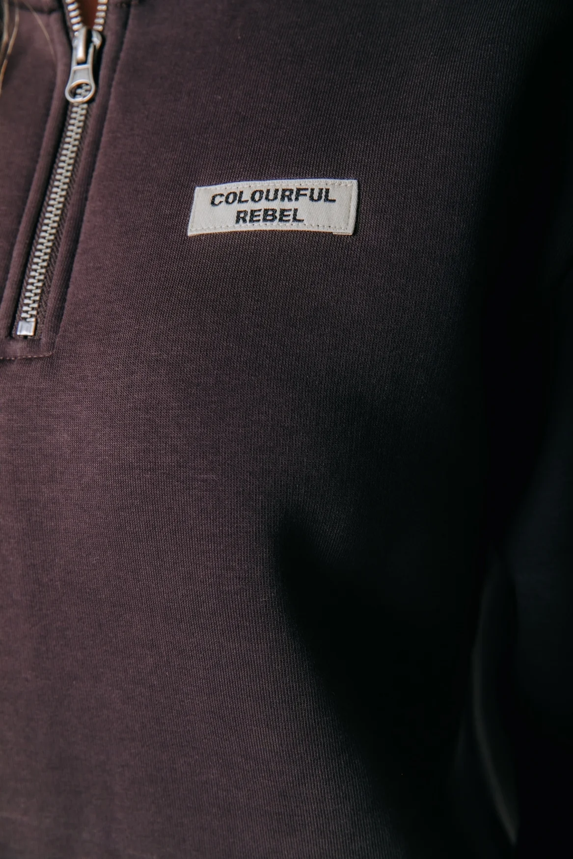Label Zip Sweat | Darkest Brown - Image 2