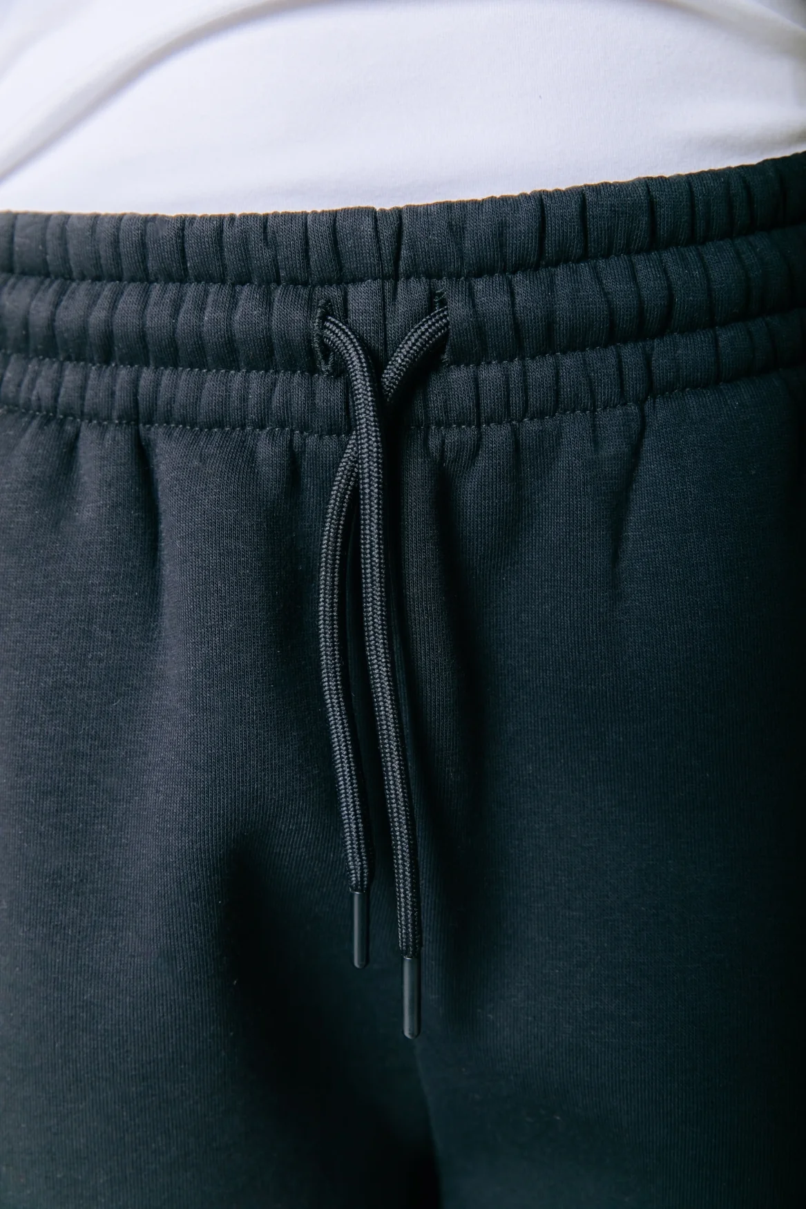 Label Sweatshorts | Black - Image 6