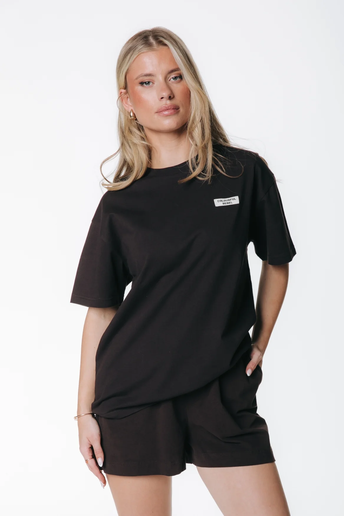 Label T-shirt | Darkest Brown