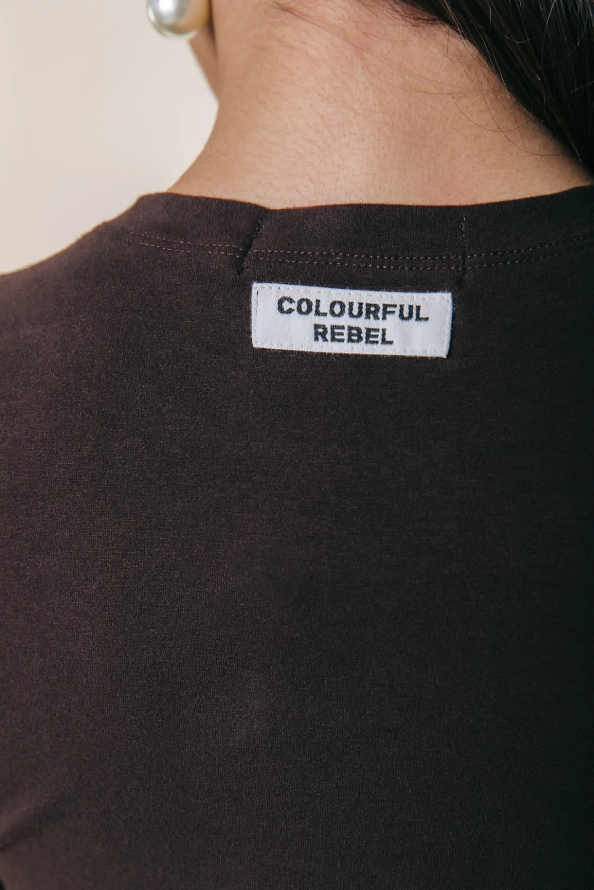 Fitted T-shirt | Darkest Brown - Image 4