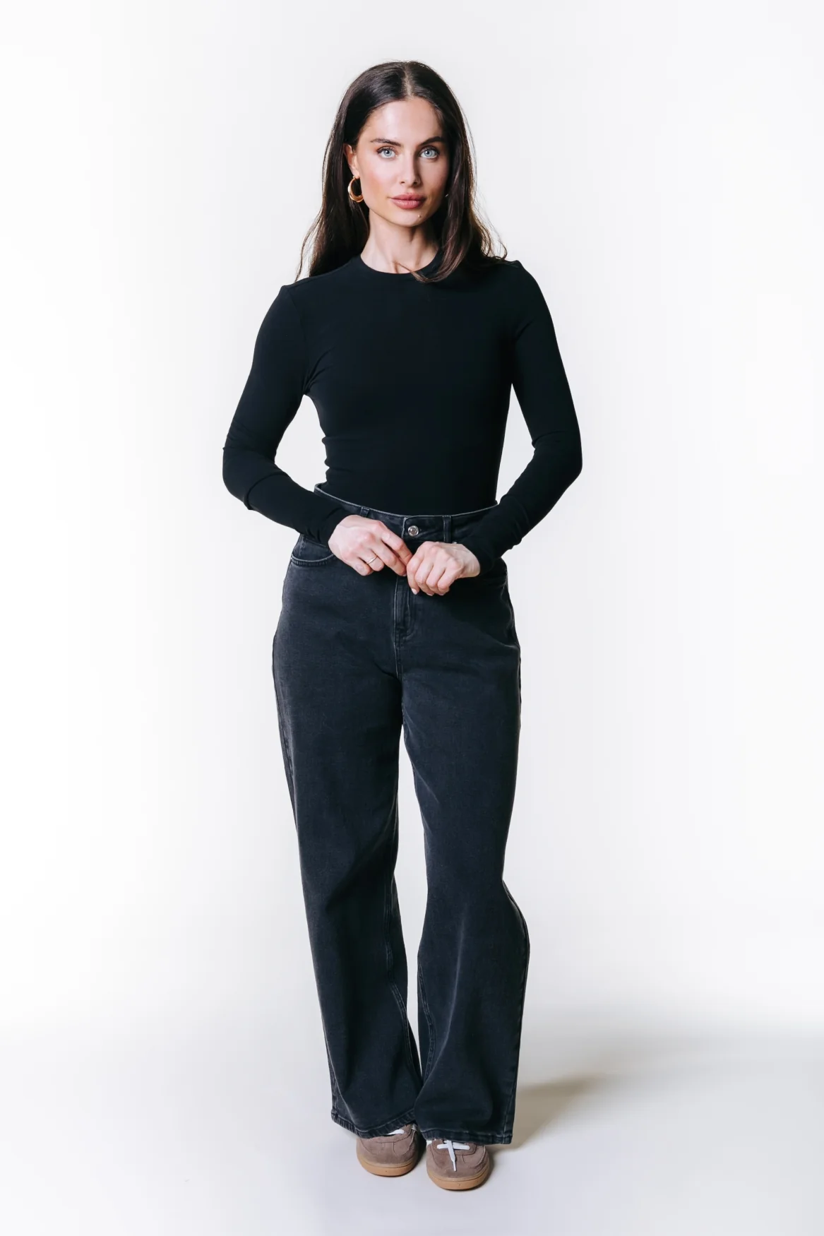 Fitted Longsleeve Top | Black - Image 4